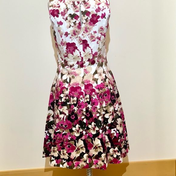 🌺White House Black Market Floral Fit & Flare - Picture 8 of 13